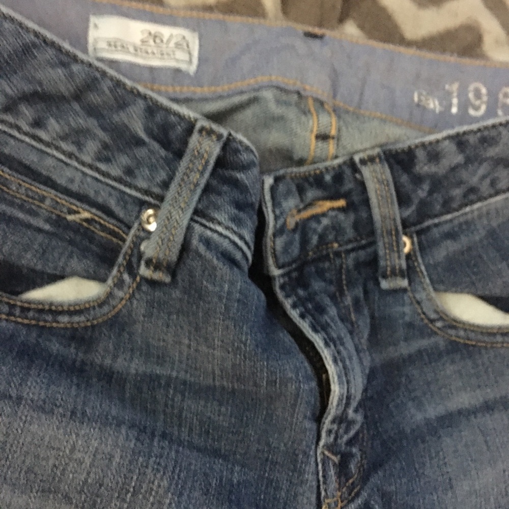 Gap 1969 jeans size 26/2L real straight